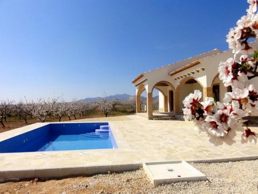 Off-plan nieuwbouw villa te bouwen in Costa Blanca