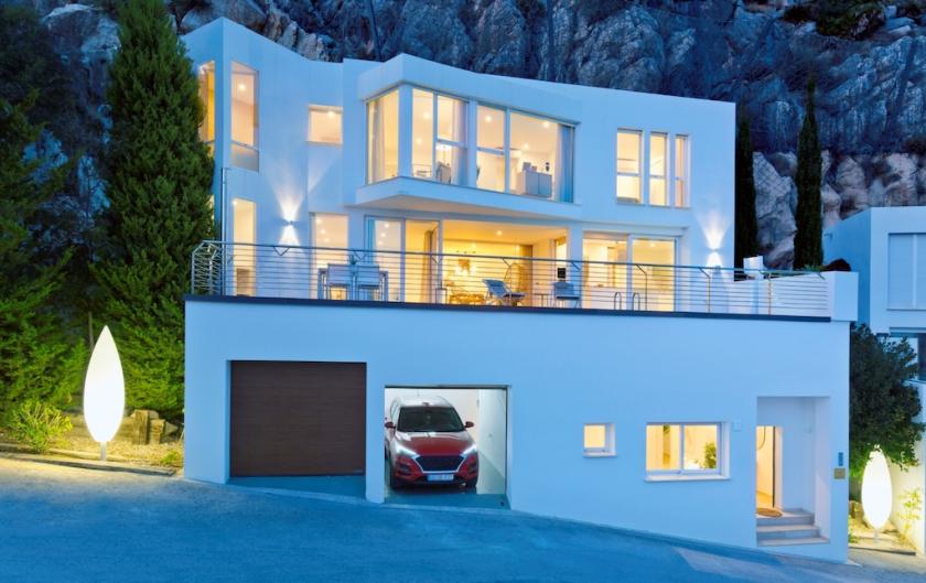Modern villas for sale with sea views in Altea