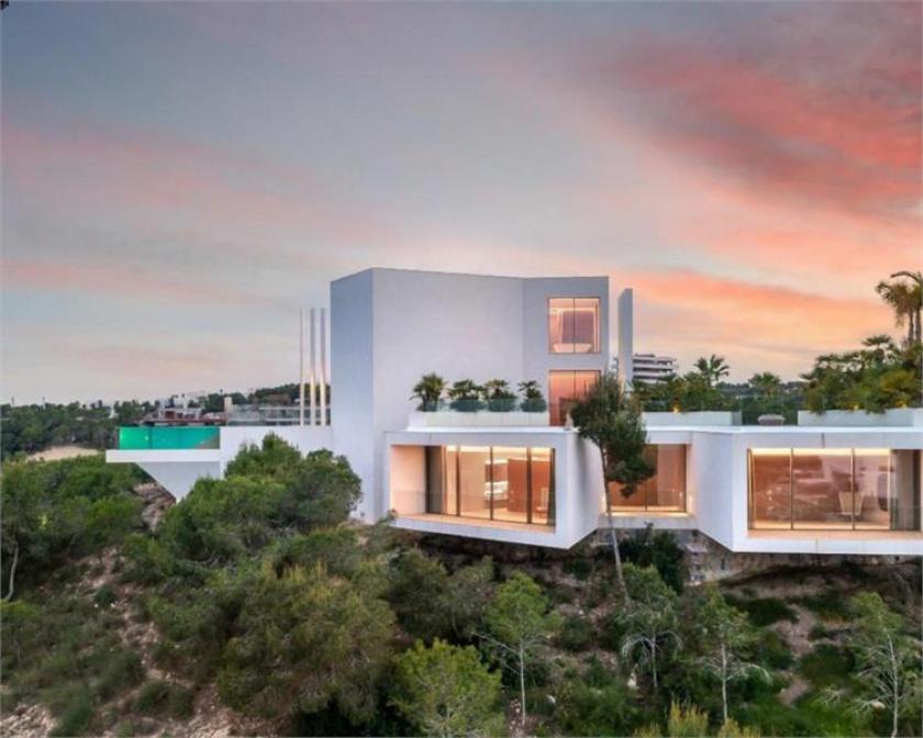Morning Breeze, Armani Designer Villa on Las Colinas Golf