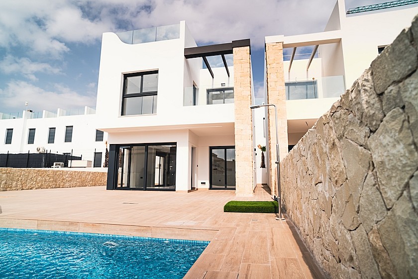 4 bedroom Villa in Punta Prima - Orihuela Costa in Vidando Estates