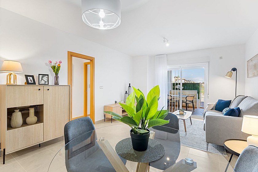 2 bedroom Apartment with terrace in Lomas De Cabo Roig in Vidando Estates