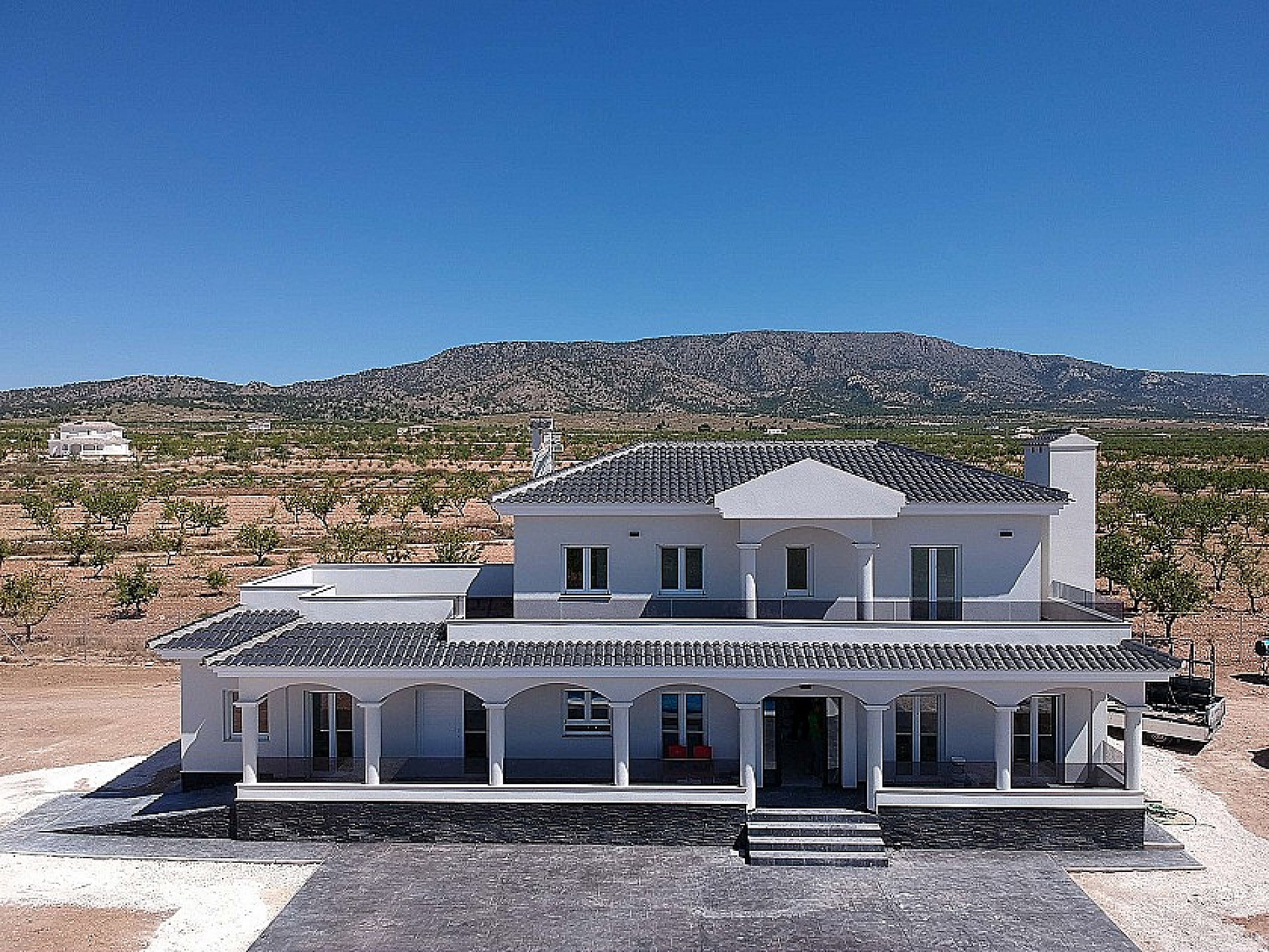 From location selection to design – building with a personal approach