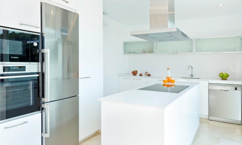 Modern villas for sale with sea views in Altea - Vidando Estates
