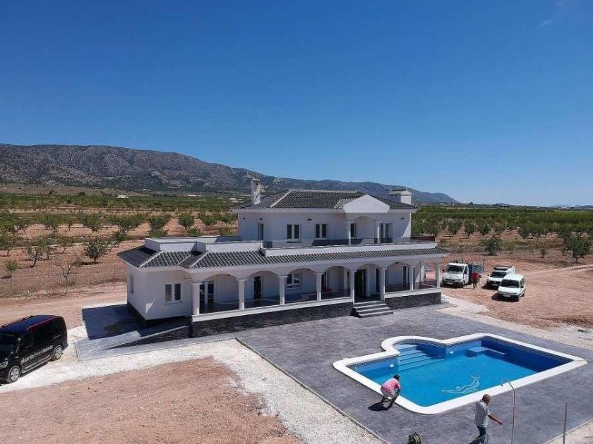 Luxe nieuwe villa's met zwembad incl land, licenties Alicante, Pinoso - Vidando Estates