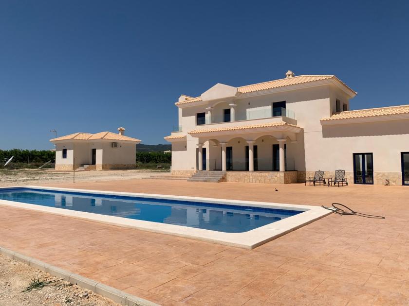 Luxe nieuwe villa's met zwembad incl land, licenties Alicante, Pinoso - Vidando Estates