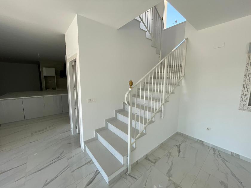 Luxe nieuwe villa's met zwembad incl land, licenties Alicante, Pinoso - Vidando Estates