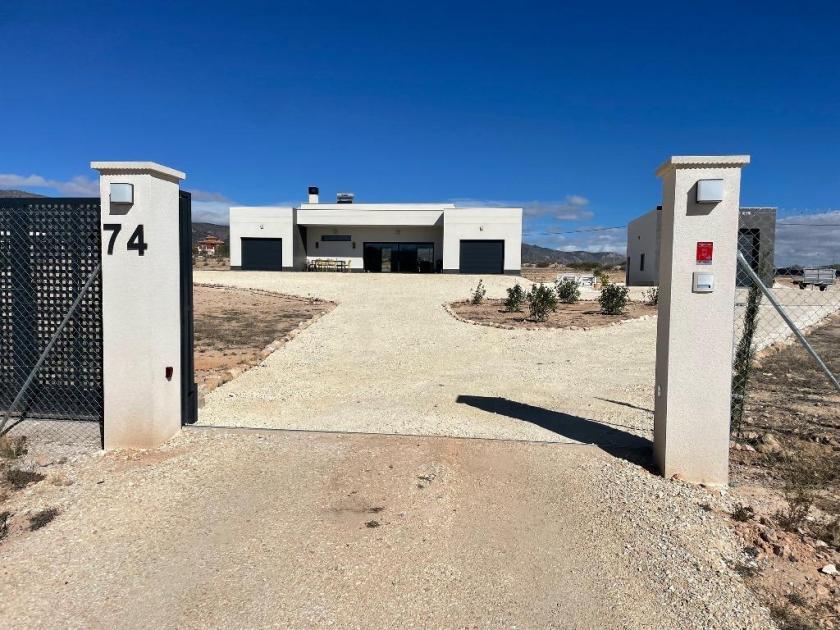 Moderne nieuwbouwvilla in de buurt van Pinoso, Alicante - Vidando Estates