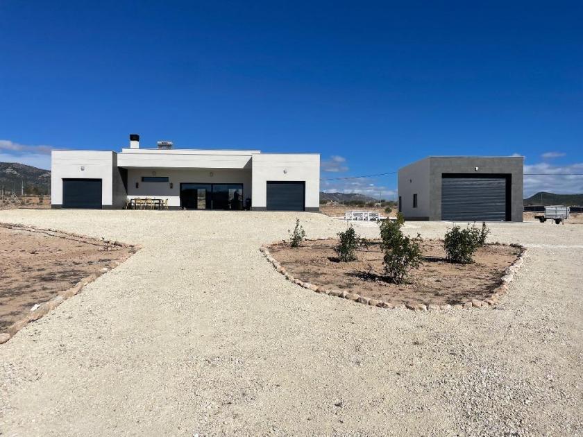 Moderne nieuwbouwvilla in de buurt van Pinoso, Alicante - Vidando Estates
