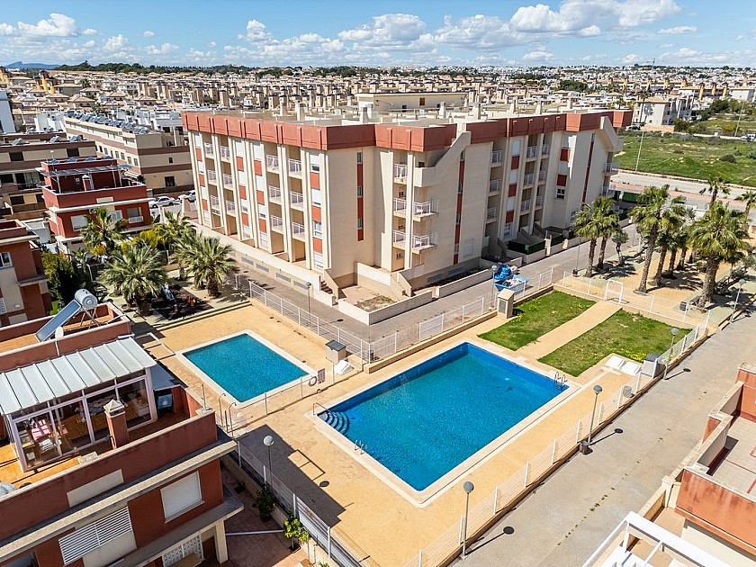 2 slaapkamer Appartement met terras in Lomas De Cabo Roig - Vidando Estates