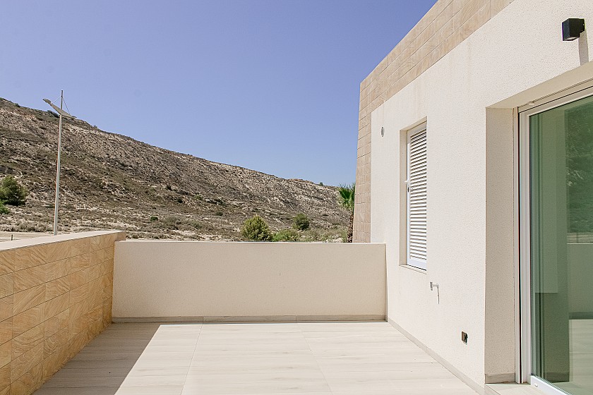 3 bedroom Villa with basement in La Finca Golf in Vidando Estates