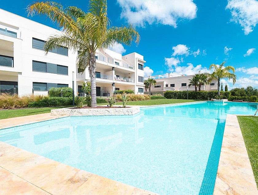 Recente nieuwbouwwoning te koop op Lo Romero Golf resort - Vidando Estates