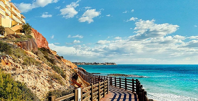 Property for sale on the Costa Blanca South? Find your dream home with Vidando Estates!