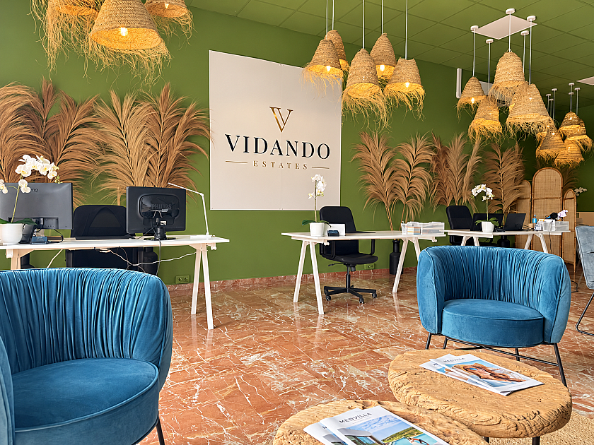Vidando Estates: Registered Real Estate Broker & API Member