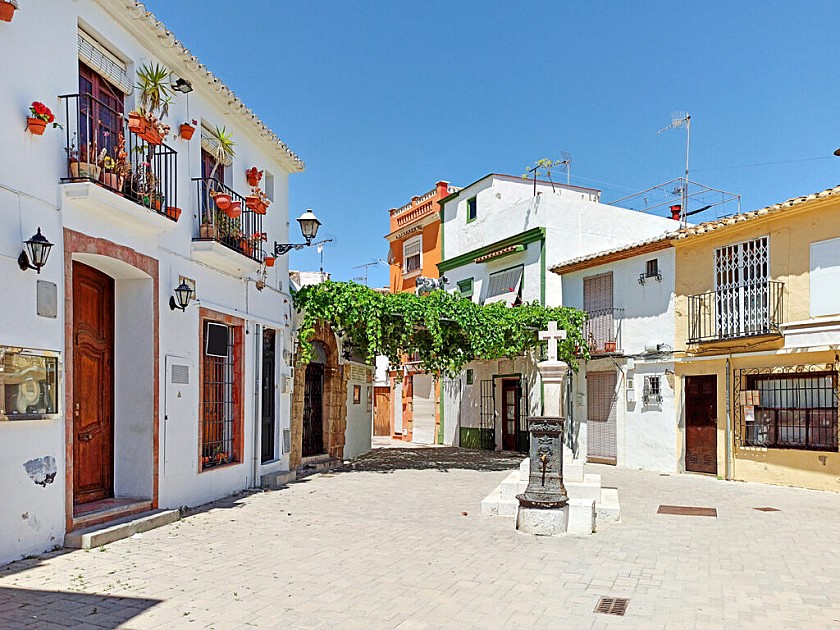 Huis kopen in Dénia – Leven tussen bergen, zee en cultuur