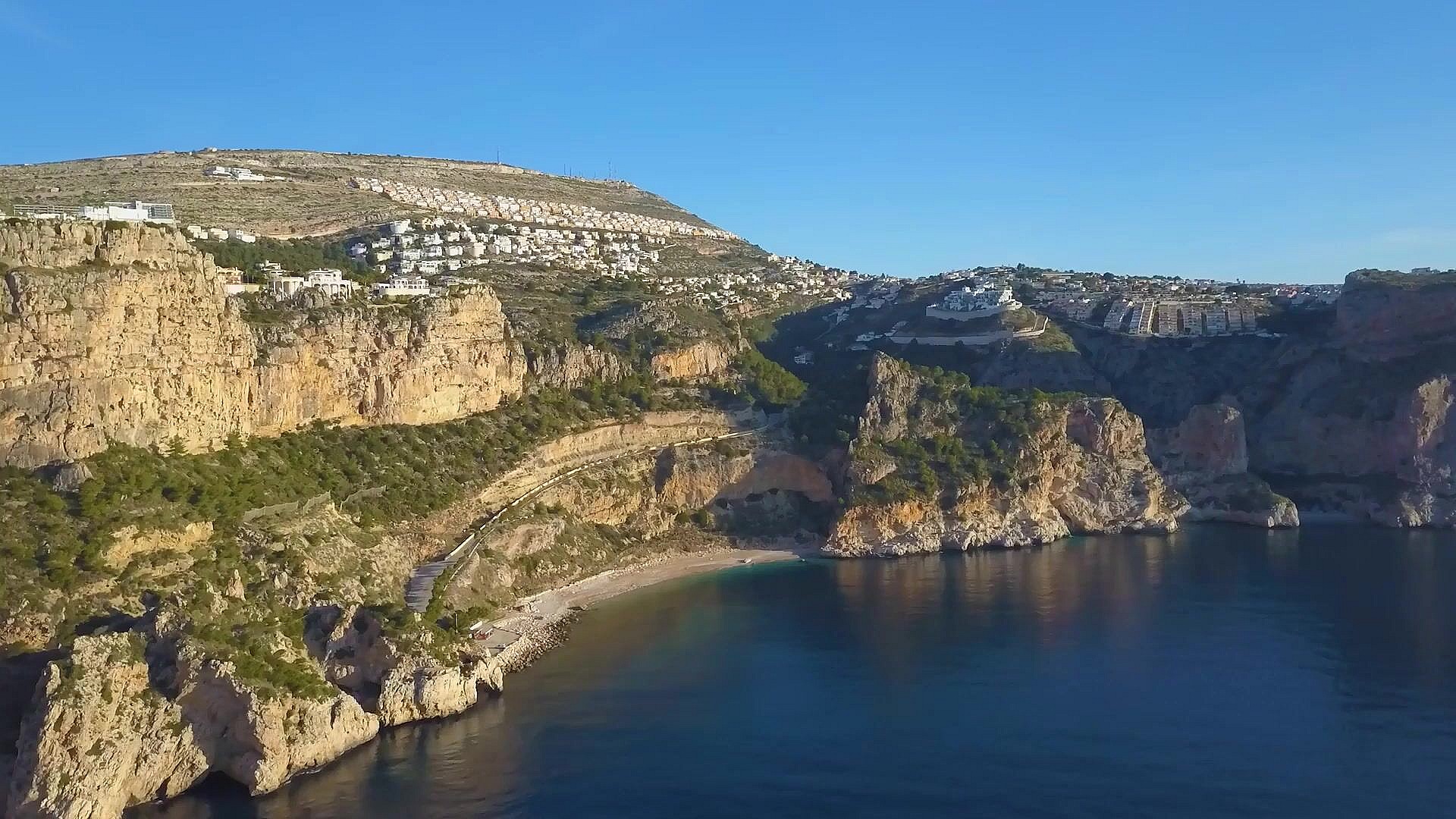 Custom build a villa – worry-free and with confidence