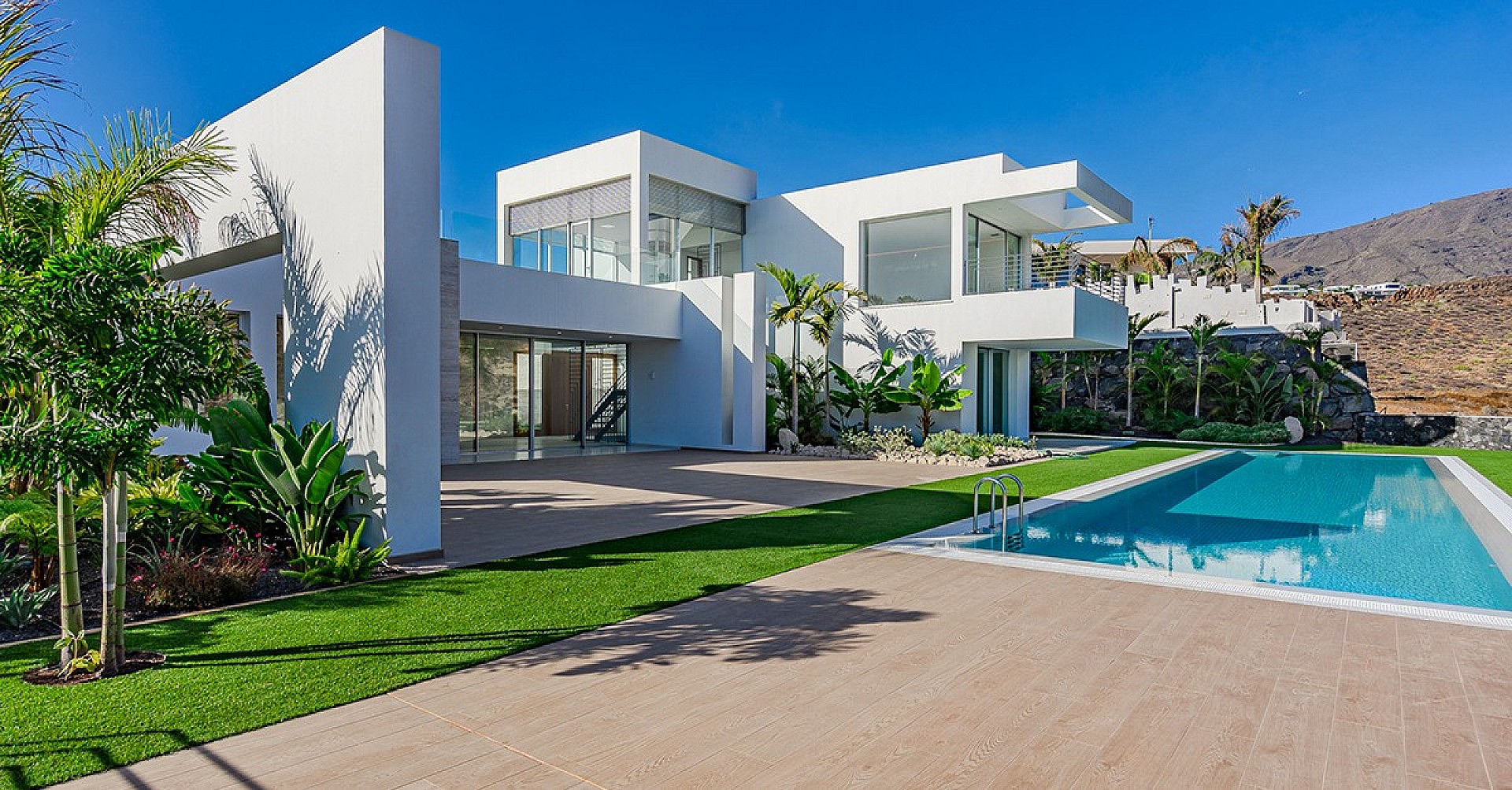 Today dream about a house in Spain, tomorrow live there!