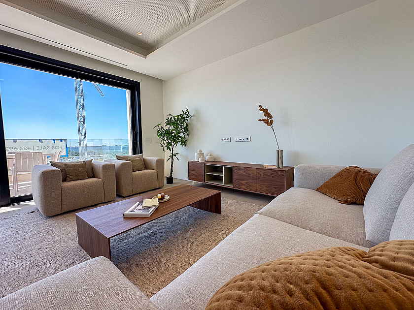 2 bedroom Apartments - solarium in Las Colinas Golf - Vidando Estates